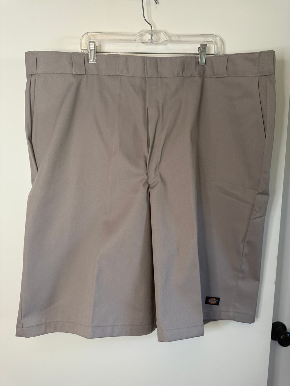 Men's Dickies Khaki Loose Fit Long Shorts 48 inch waist